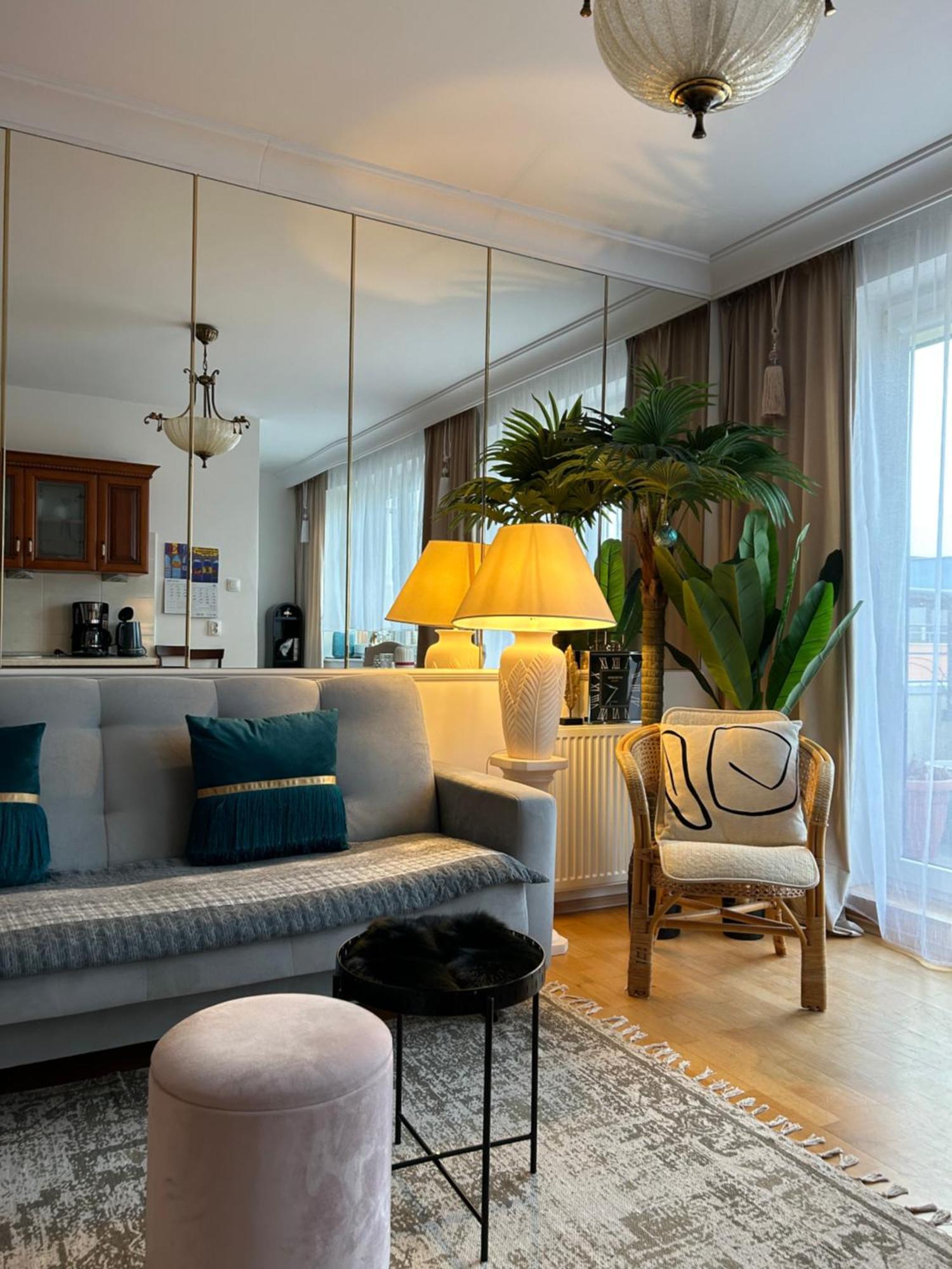 Unique Beige & Gold Apartments 科沃布热格 外观 照片